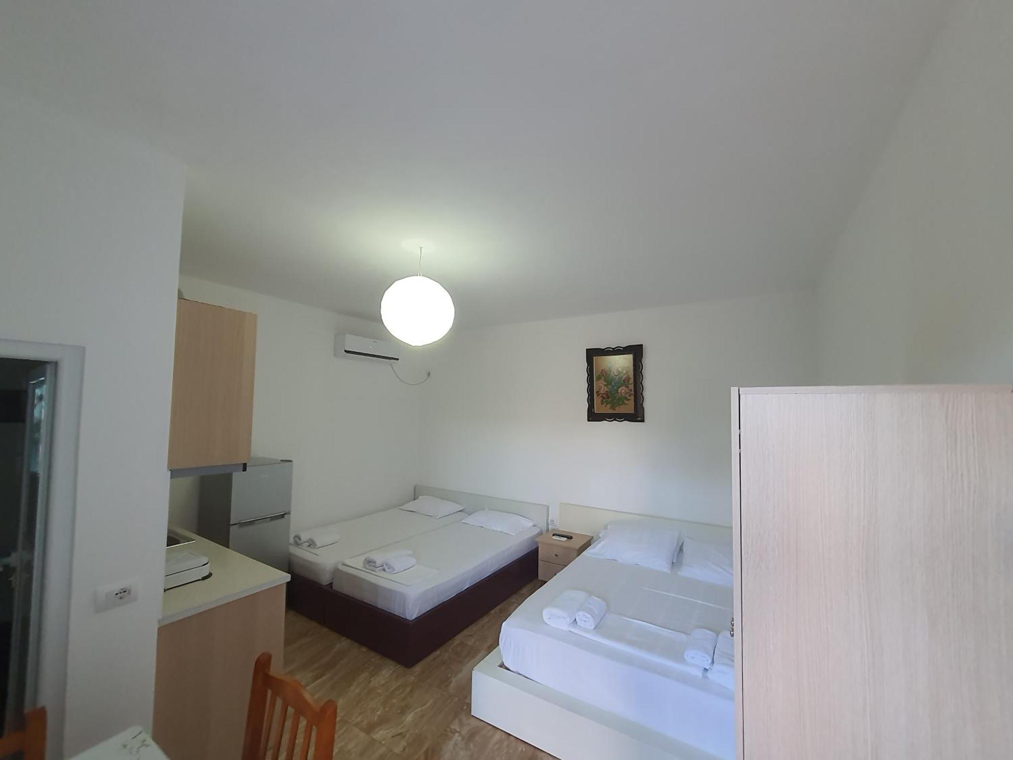 Vila Albi Ксамил Екстериор снимка
